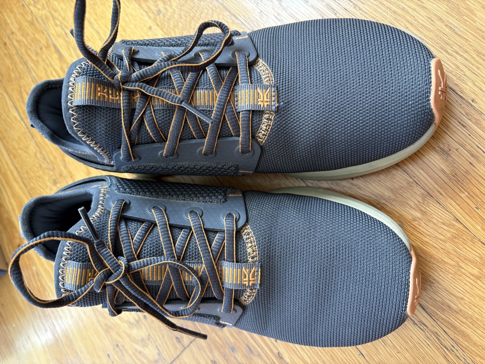 Kuru Atom Smoke Gray-Apricot